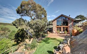 Highroost Bed & Breakfast Accomodation - Rural Escape